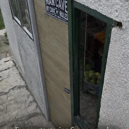 I Ema * Rijeka
